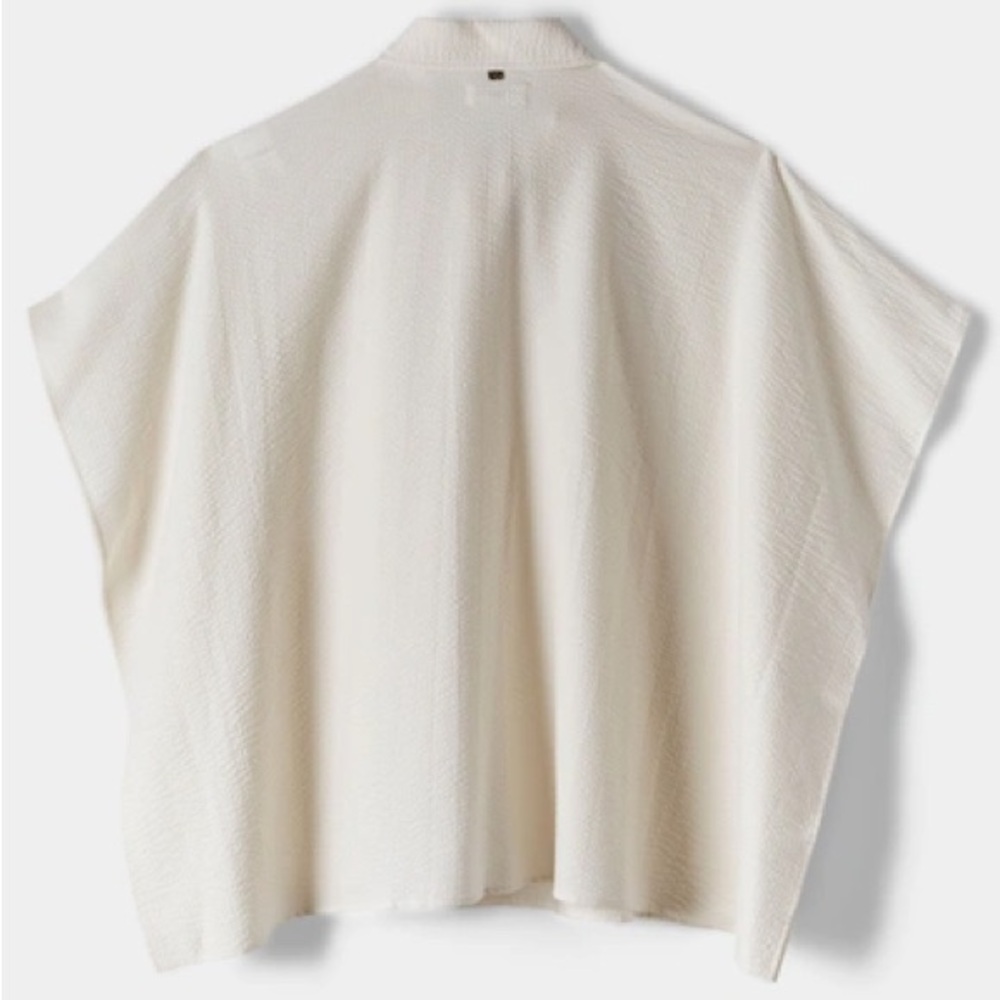 Elegant Cream Women's Top - Picture 2 of 8
